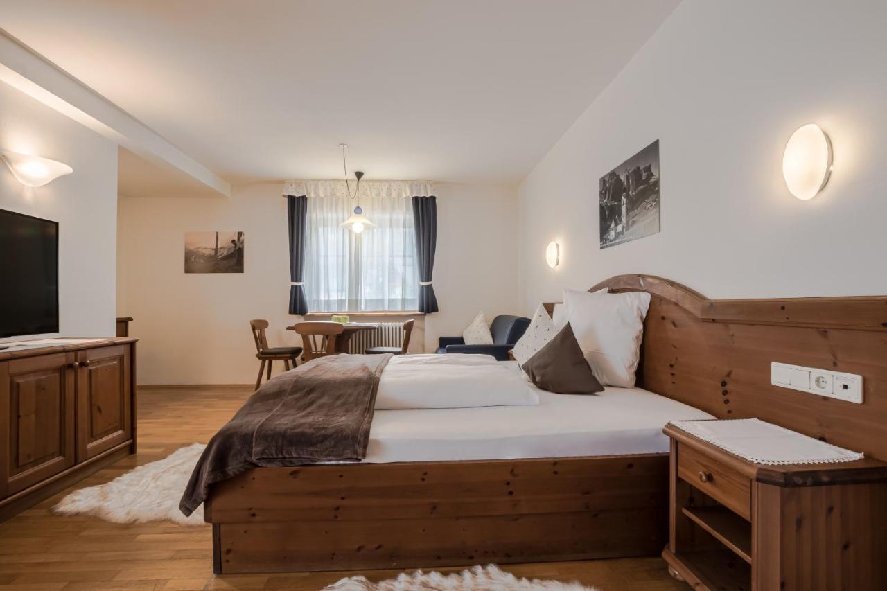 Crep Sella Hotel Colfosco Buitenkant foto