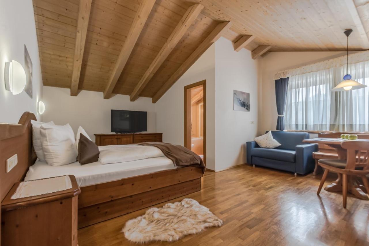 Crep Sella Hotel Colfosco Buitenkant foto